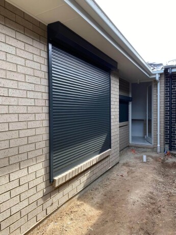 choose-roller-shutter-installation-in-golfview-heights-big-0