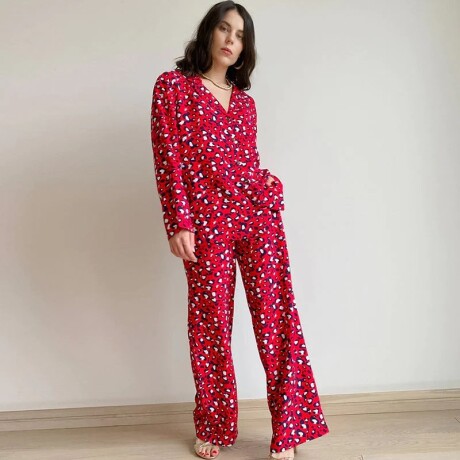 embrace-sweet-dreams-in-style-exploring-the-world-of-womens-printed-pajama-sets-big-0