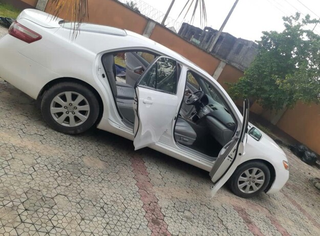 toyota-camry-le-for-sale-big-2
