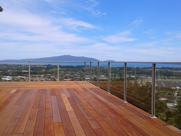 check-out-the-top-grade-glass-balustrades-in-new-zealand-big-0