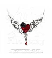 the-blood-rose-heart-necklace-big-0