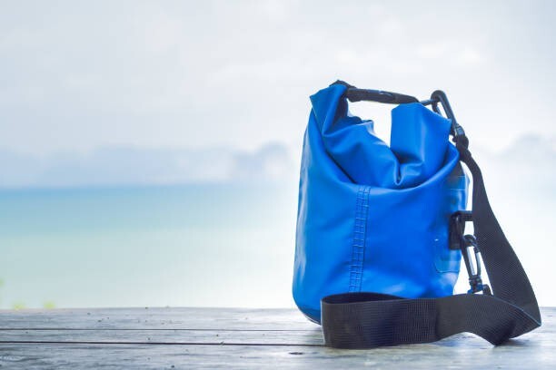 everything-you-need-to-know-about-waterproof-bagprofessional-big-0