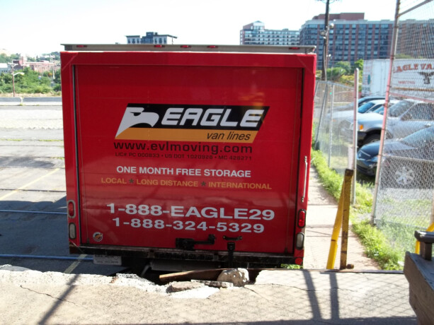 eagle-van-lines-moving-storage-big-1